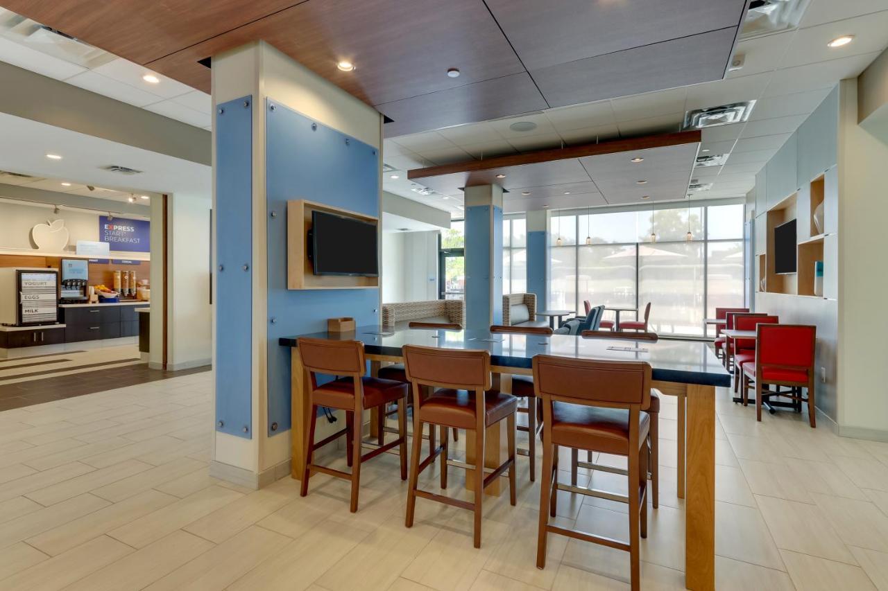 Holiday Inn Express - Wilmington - Porters Neck By Ihg Ngoại thất bức ảnh
